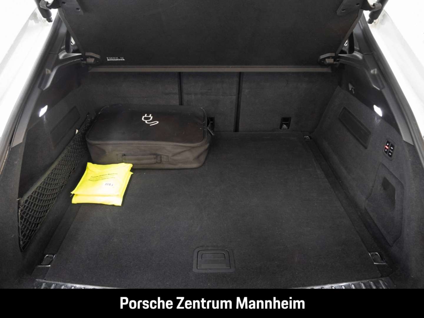 Porsche Cayenne Coupé E-Hybrid PE - 2022 - Joinsteer - #24