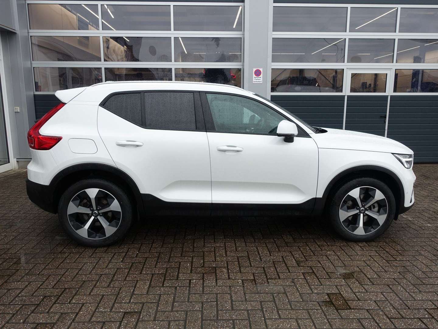 Volvo XC40 Core B3 Mild-Hybrid - 2025 - Joinsteer - #8