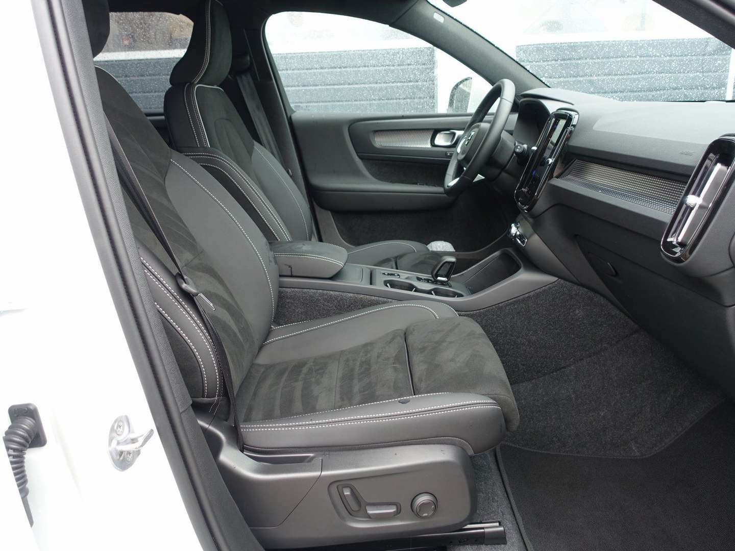 Volvo XC40 Core B3 Mild-Hybrid - 2025 - Joinsteer - #10