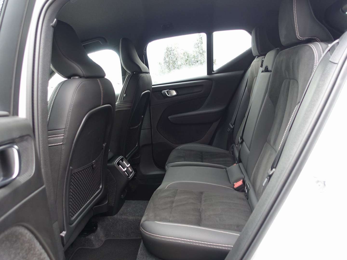 Volvo XC40 Core B3 Mild-Hybrid - 2025 - Joinsteer - #12