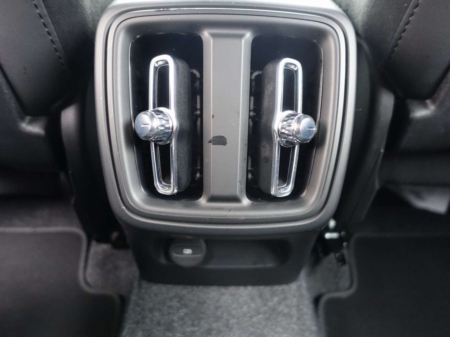 Volvo XC40 Core B3 Mild-Hybrid - 2025 - Joinsteer - #19