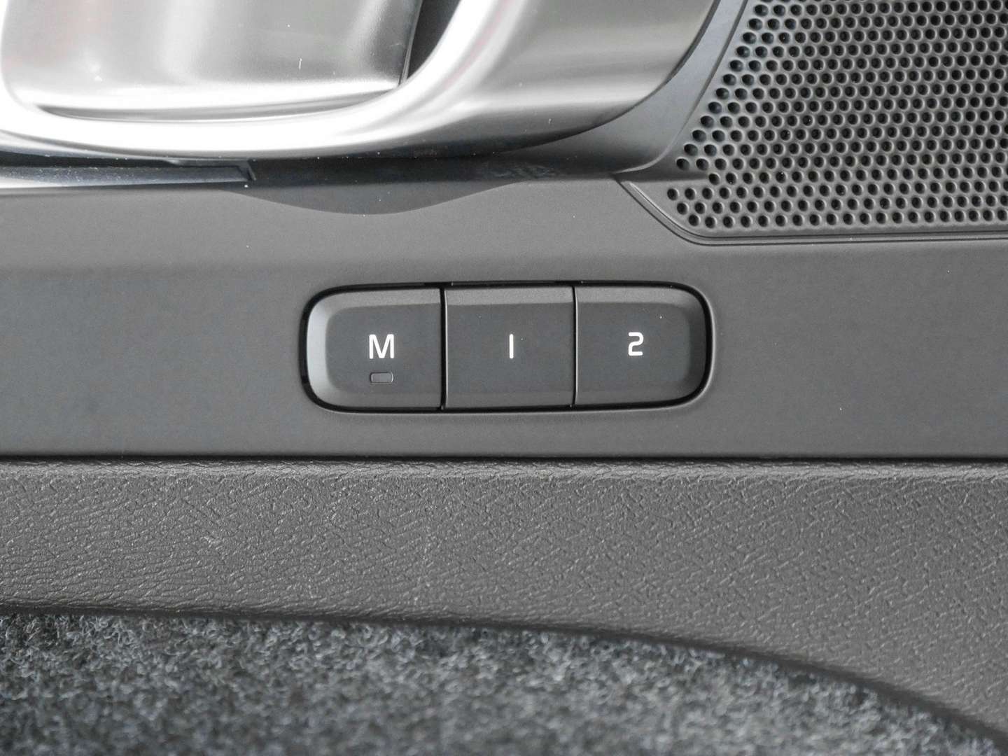 Volvo XC40 Core B3 - 2025 - Joinsteer - #12