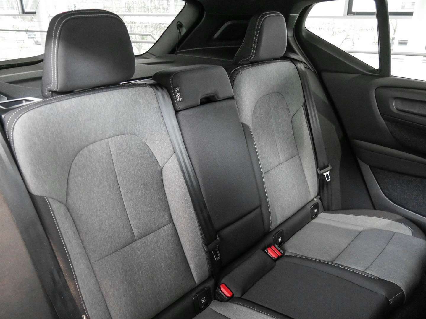 Volvo XC40 Core B3 - 2025 - Joinsteer - #4