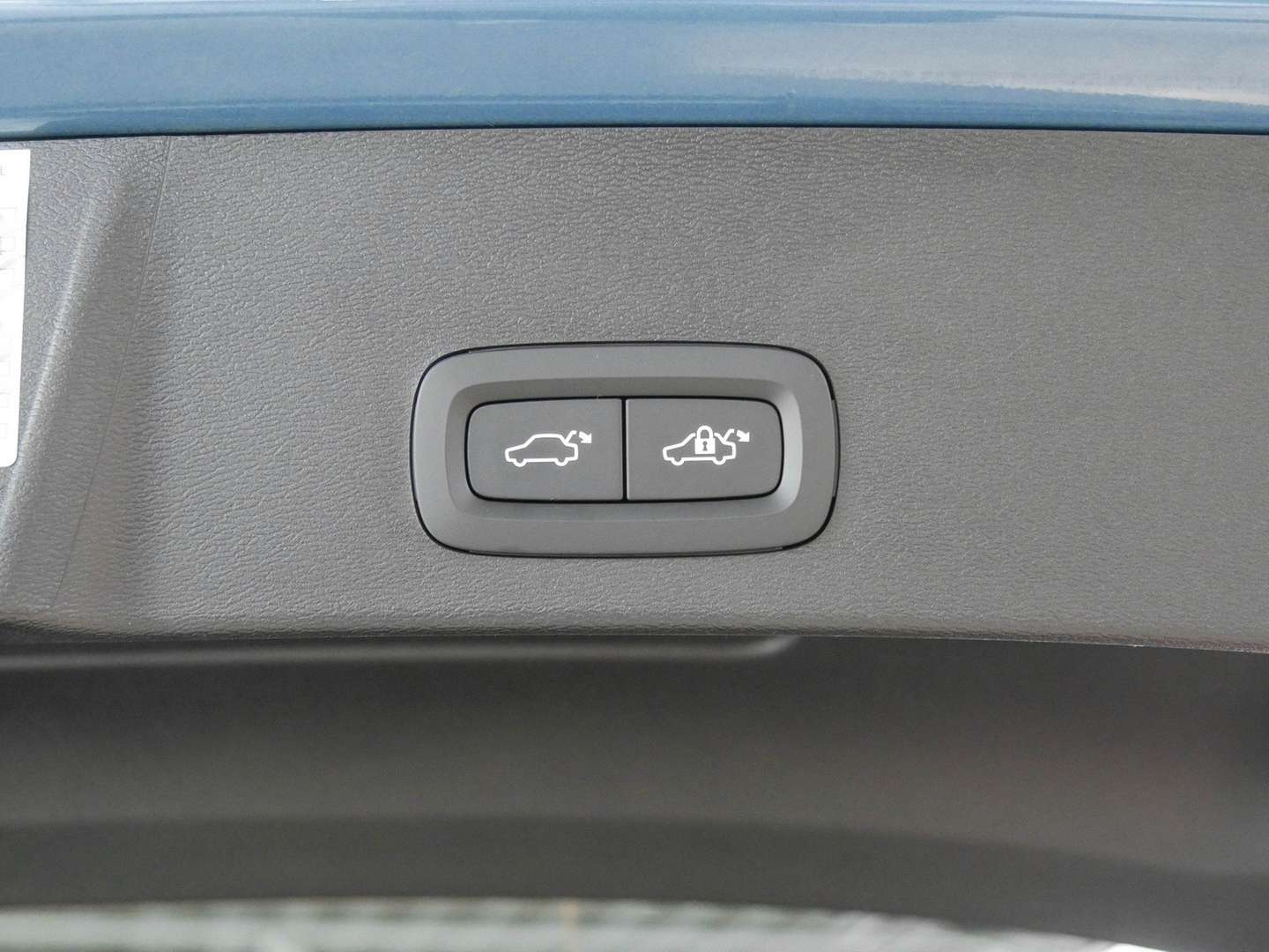 Volvo XC40 Core B3 - 2025 - Joinsteer - #15