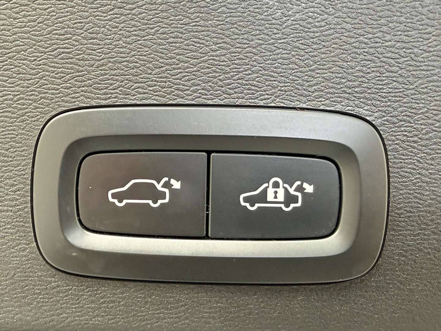 Volvo XC40 AWD Plus Recharge Pure Electric - 2022 - Joinsteer - #21