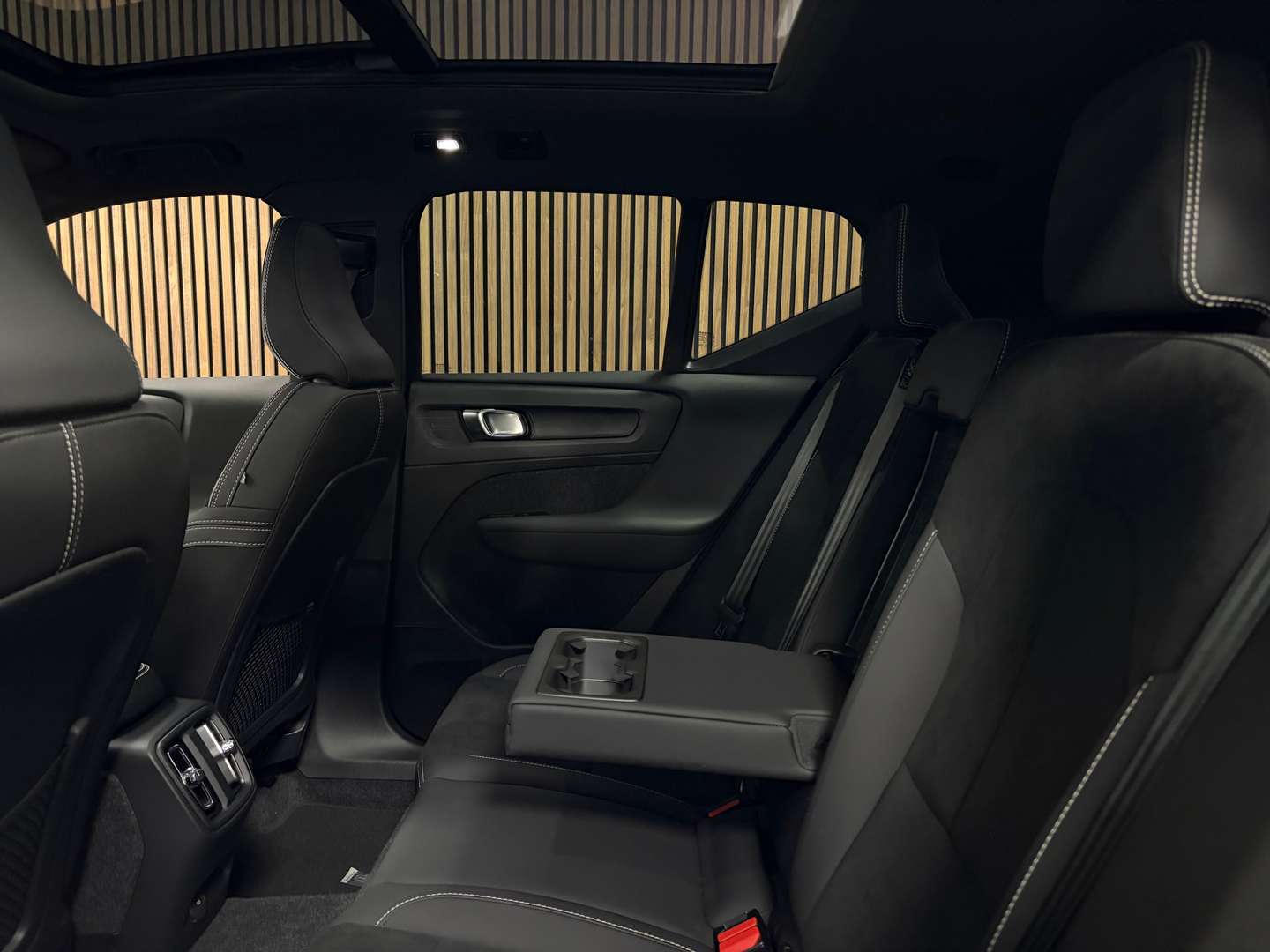 Volvo EX40 Ultra Single Motor Extended Range - 2025 - Joinsteer - #15