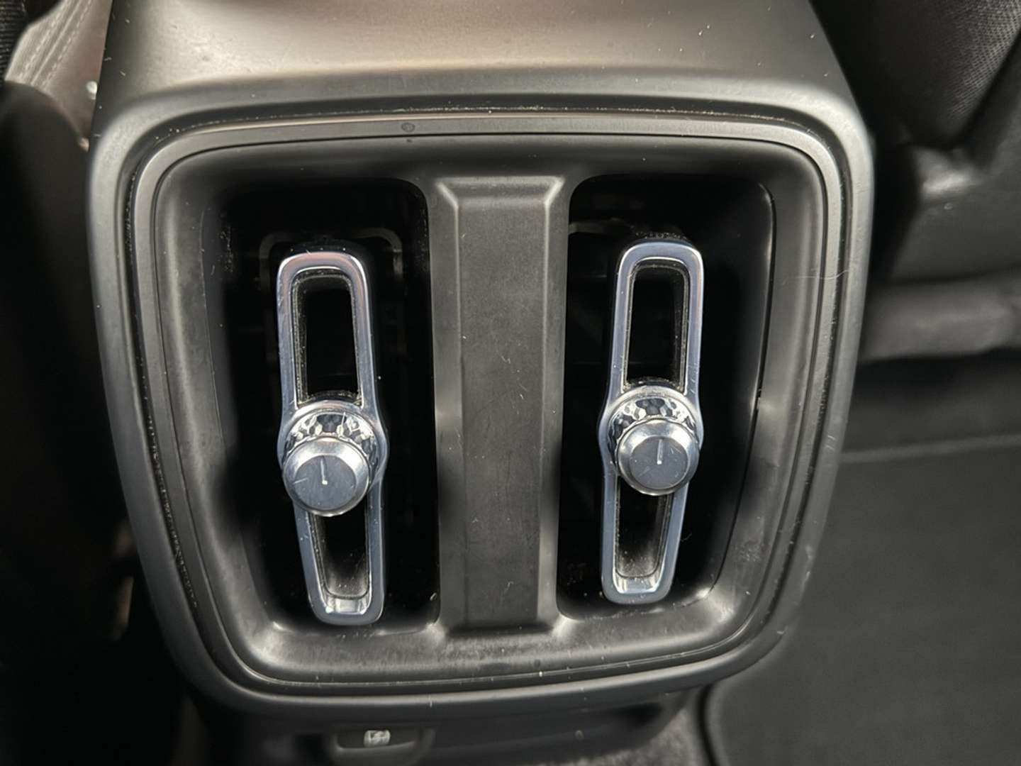 Volvo XC40 AWD Plus Recharge Pure Electric - 2022 - Joinsteer - #36