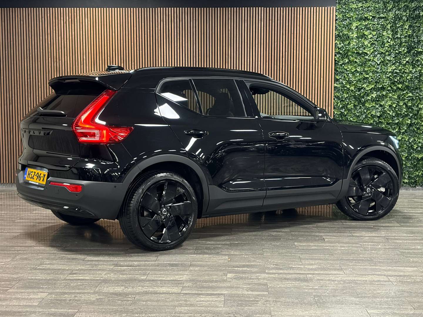 Volvo EX40 Ultra Black Extended Range - 2025 - Joinsteer - #2