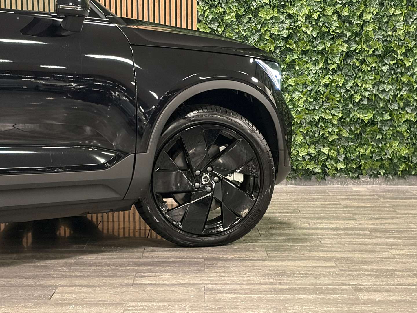 Volvo EX40 Ultra Black Extended Range - 2025 - Joinsteer - #4