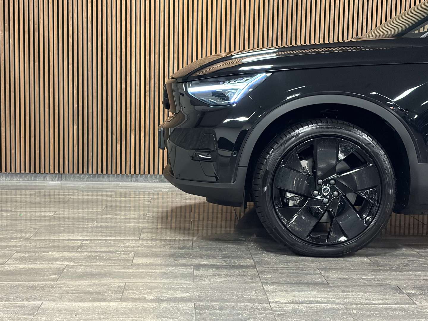 Volvo EX40 Ultra Black Extended Range - 2025 - Joinsteer - #6