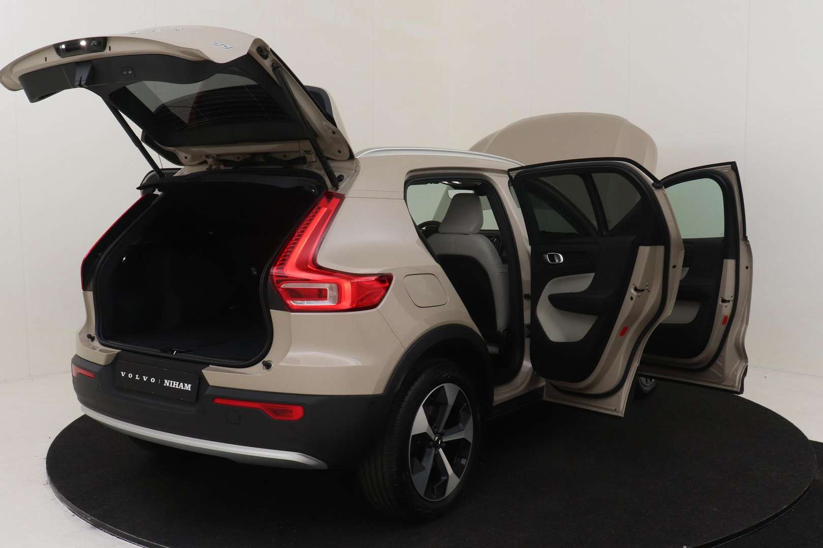 Volvo XC40 Business Edition B3 - 2026 - Joinsteer - #18