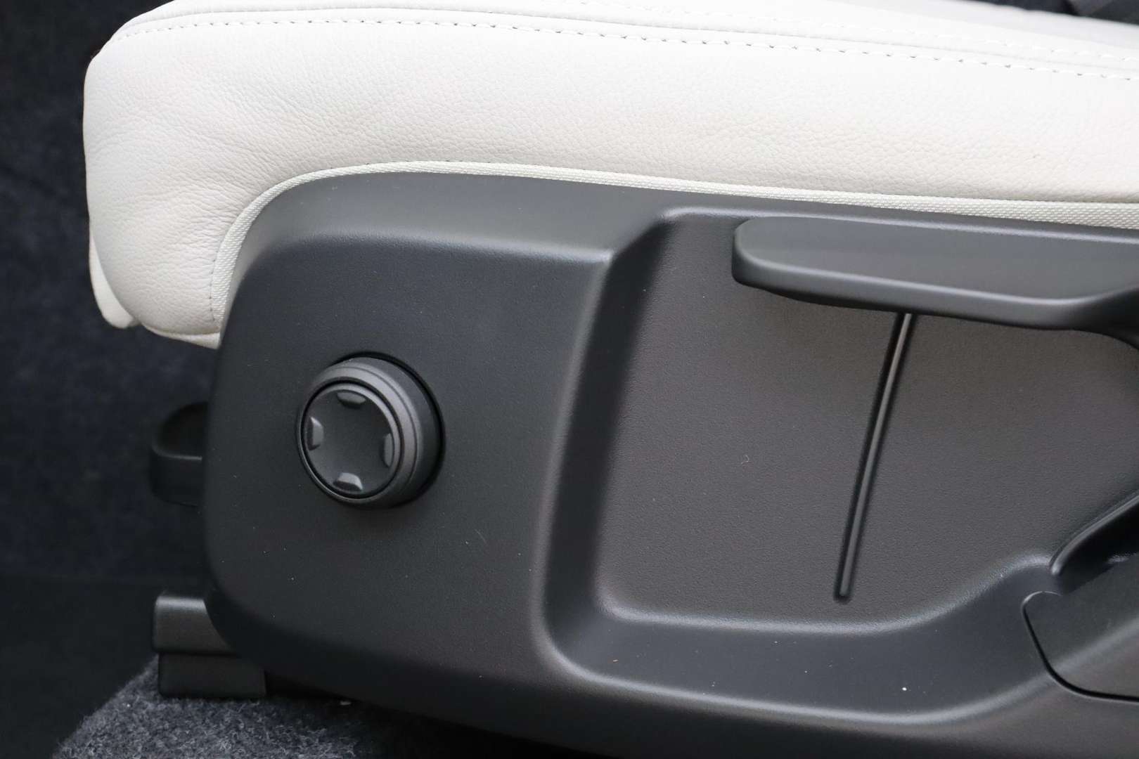 Volvo XC40 Business Edition B3 - 2026 - Joinsteer - #25