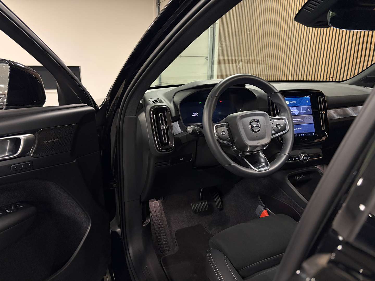 Volvo EX40 Ultra Black Extended Range - 2025 - Joinsteer - #18