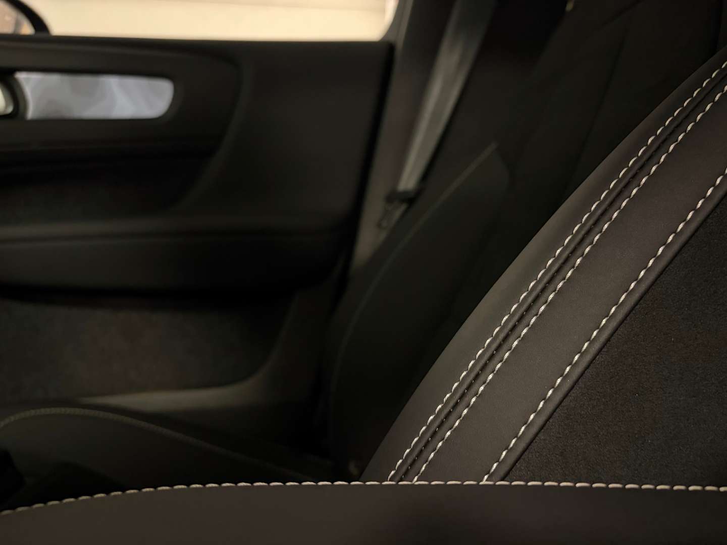 Volvo EX40 Ultra Black Extended Range - 2025 - Joinsteer - #40