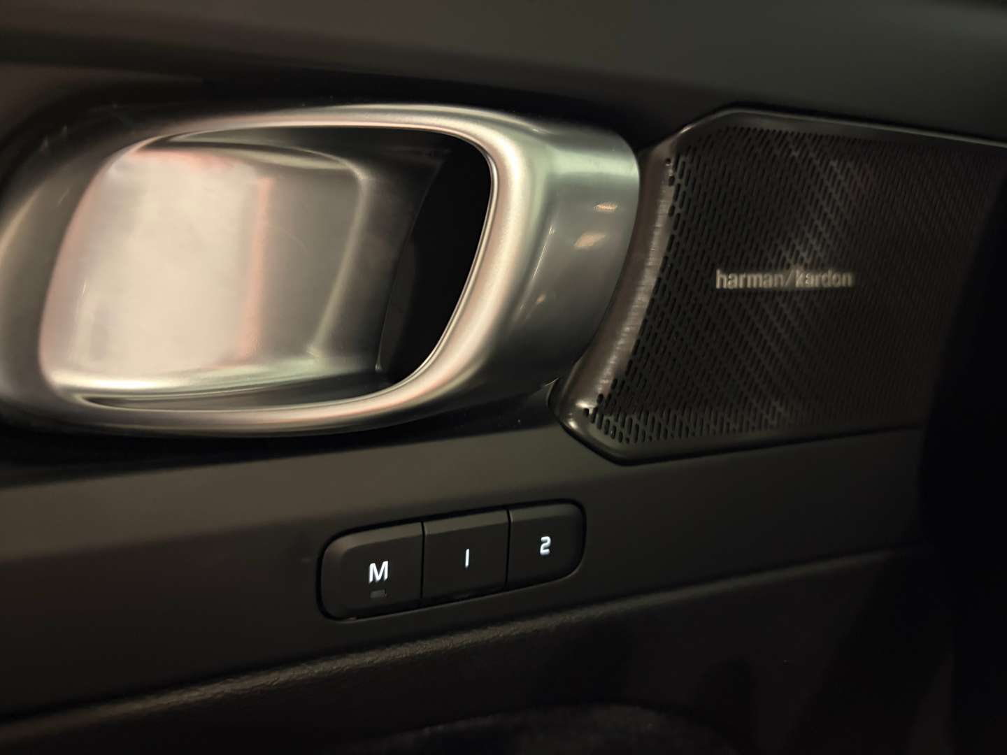 Volvo EX40 Ultra Black Extended Range - 2025 - Joinsteer - #44