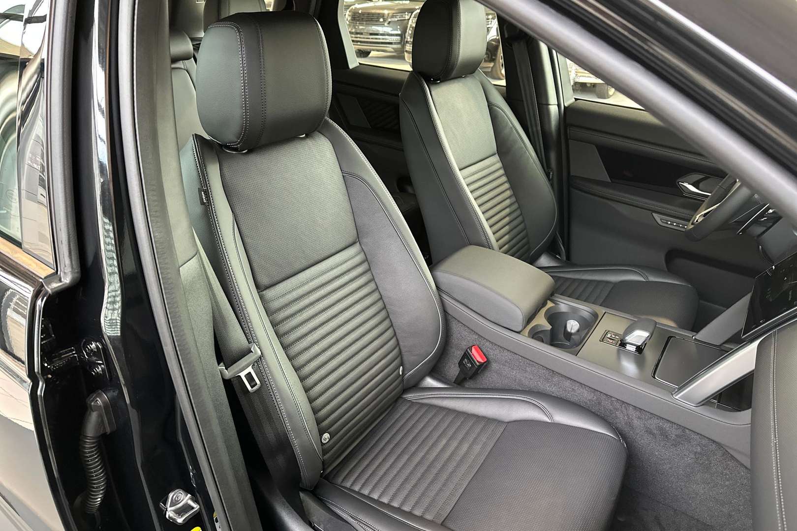 Land Rover Discovery Sport Business Edition P270e - 2026 - Joinsteer - #10