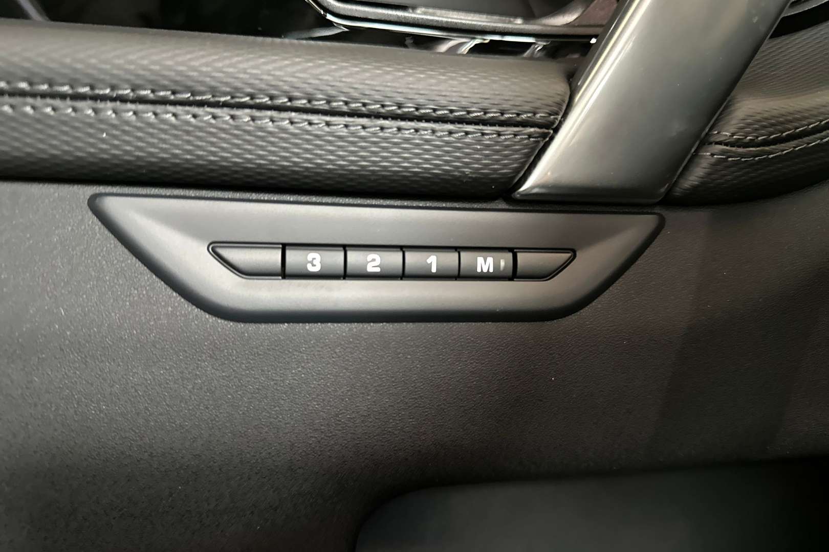 Land Rover Discovery Sport Business Edition P270e - 2026 - Joinsteer - #12