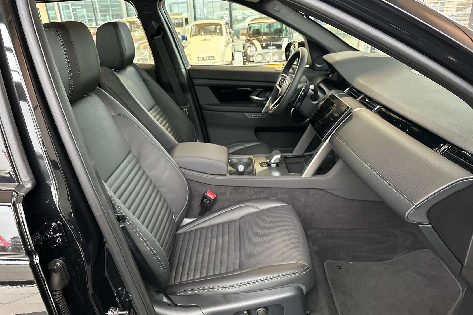 Land Rover Discovery Sport Business Edition P270e - 2026 - Joinsteer - #3