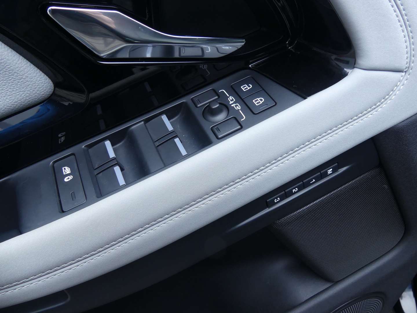 Land Rover Range Rover Evoque R-Dynamic P300e Hybrid - 2023 - Joinsteer - #16