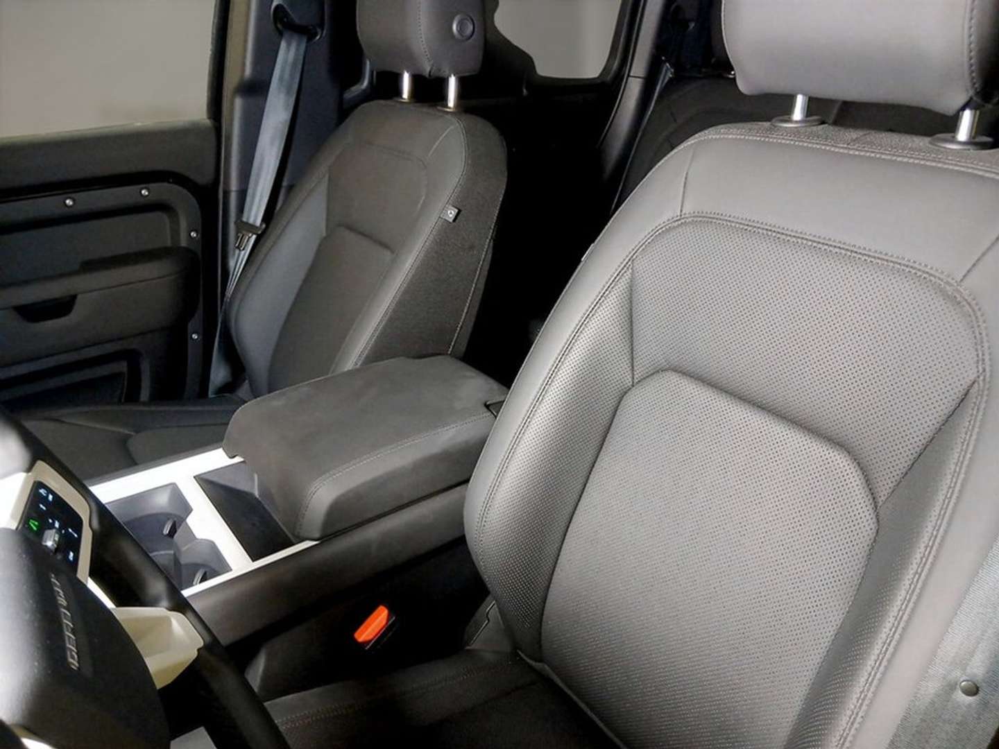 Land Rover Defender S 2.0 Si4 PHEV - 2025 - Joinsteer - #16