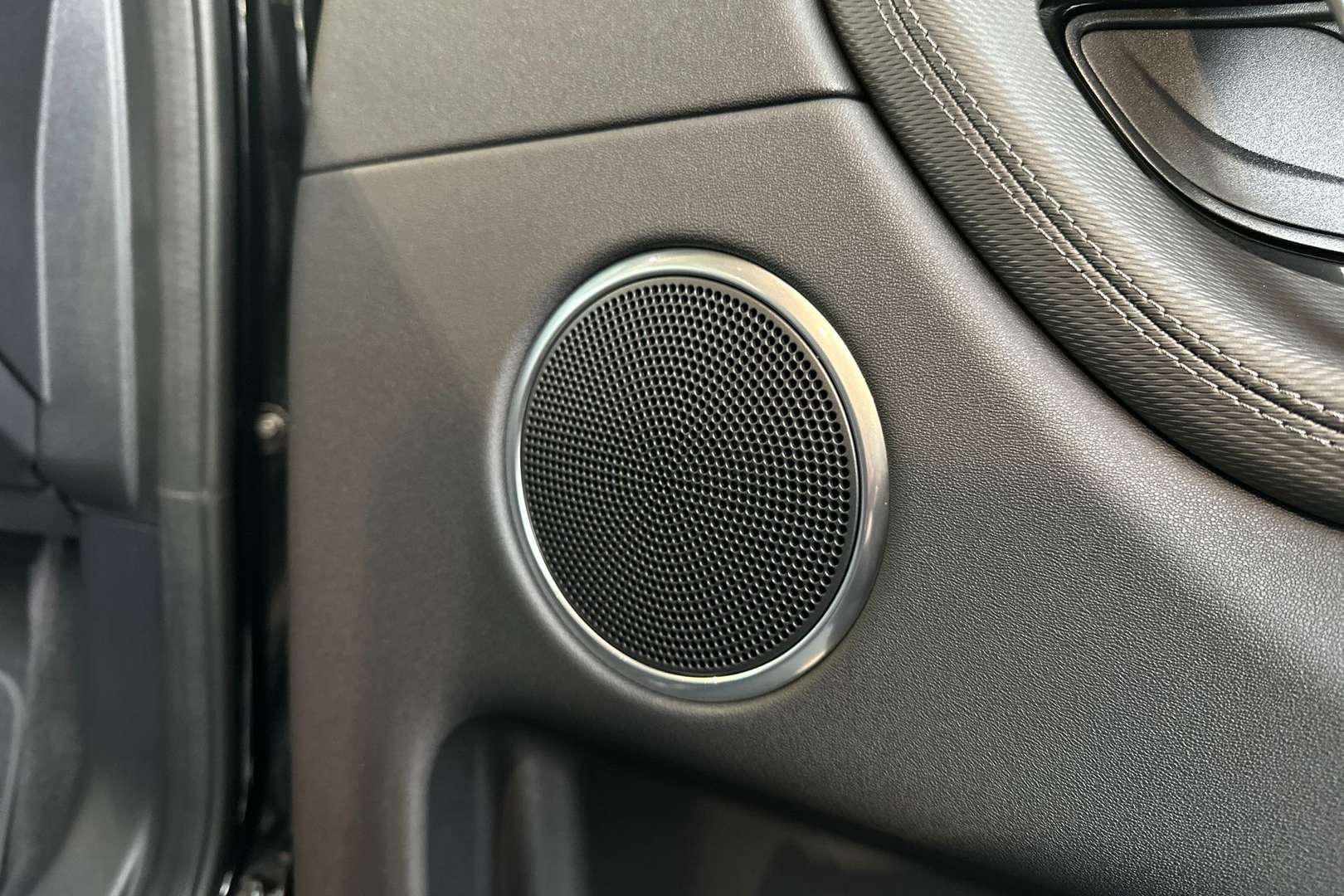 Land Rover Discovery Sport Business Edition P270e - 2026 - Joinsteer - #13