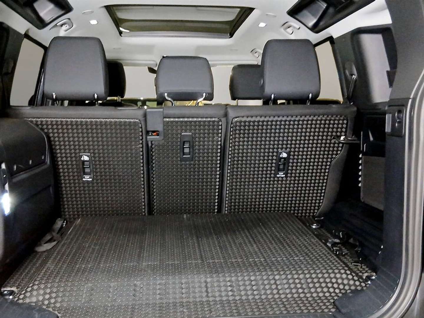 Land Rover Defender S 2.0 Si4 PHEV - 2025 - Joinsteer - #22