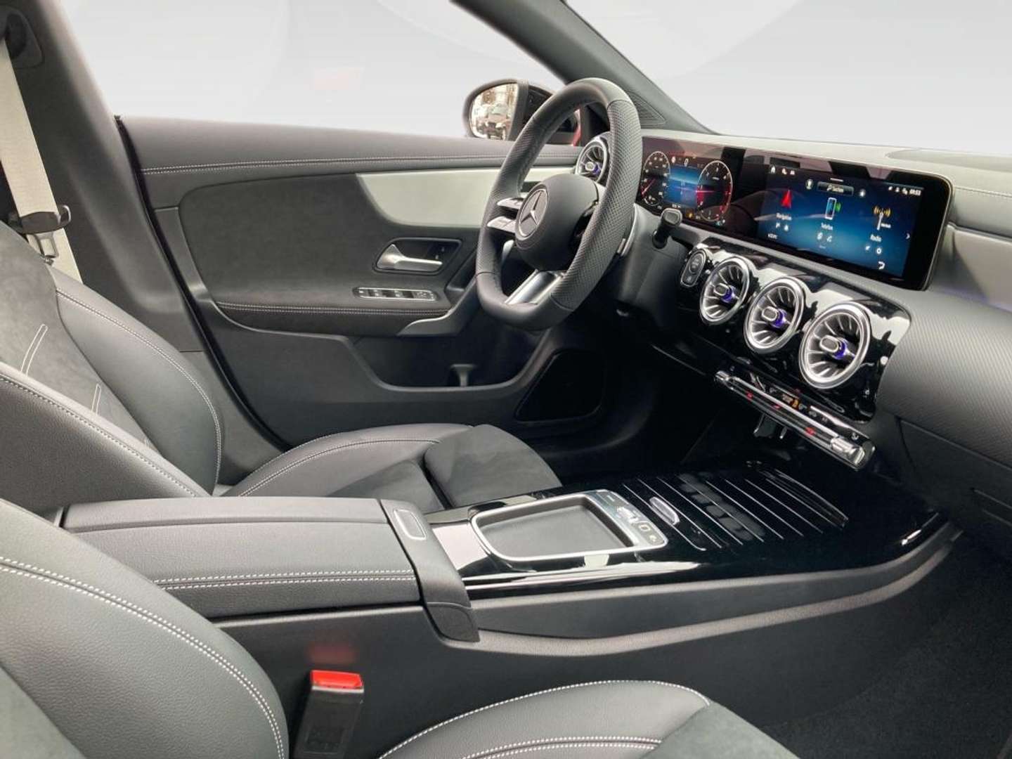 Mercedes CLA AMG Line 220 D - 2025 - Joinsteer - #9