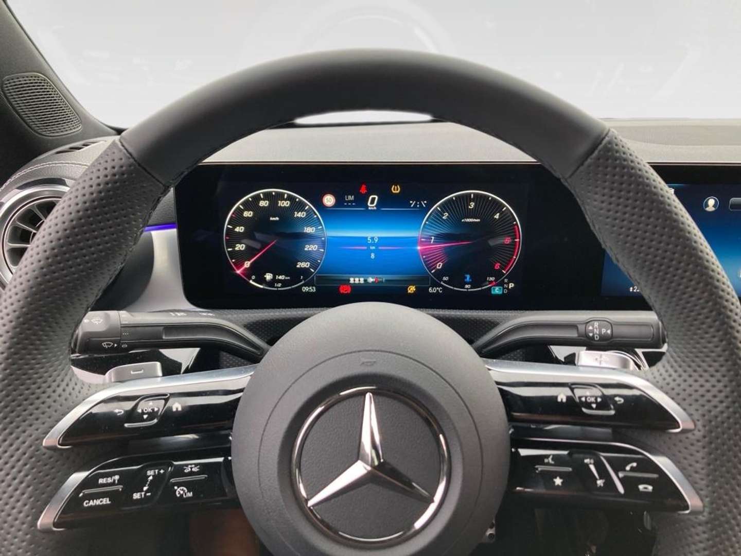 Mercedes CLA AMG Line 220 D - 2025 - Joinsteer - #11