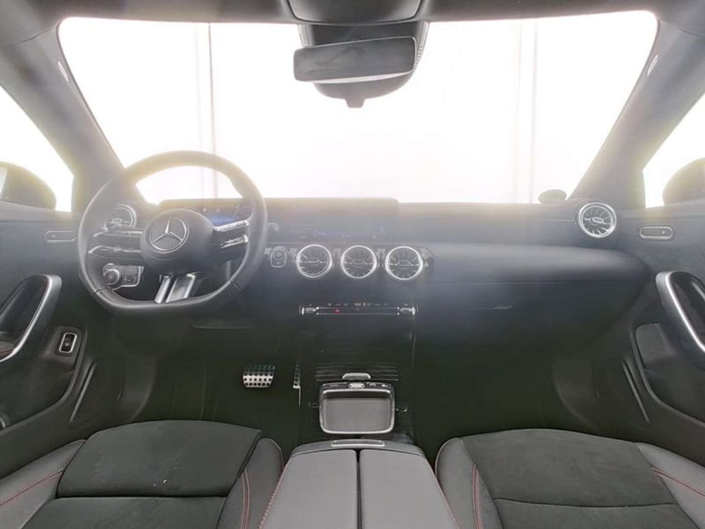 Mercedes CLA AMG Night 180 - 2025 - Joinsteer - #6