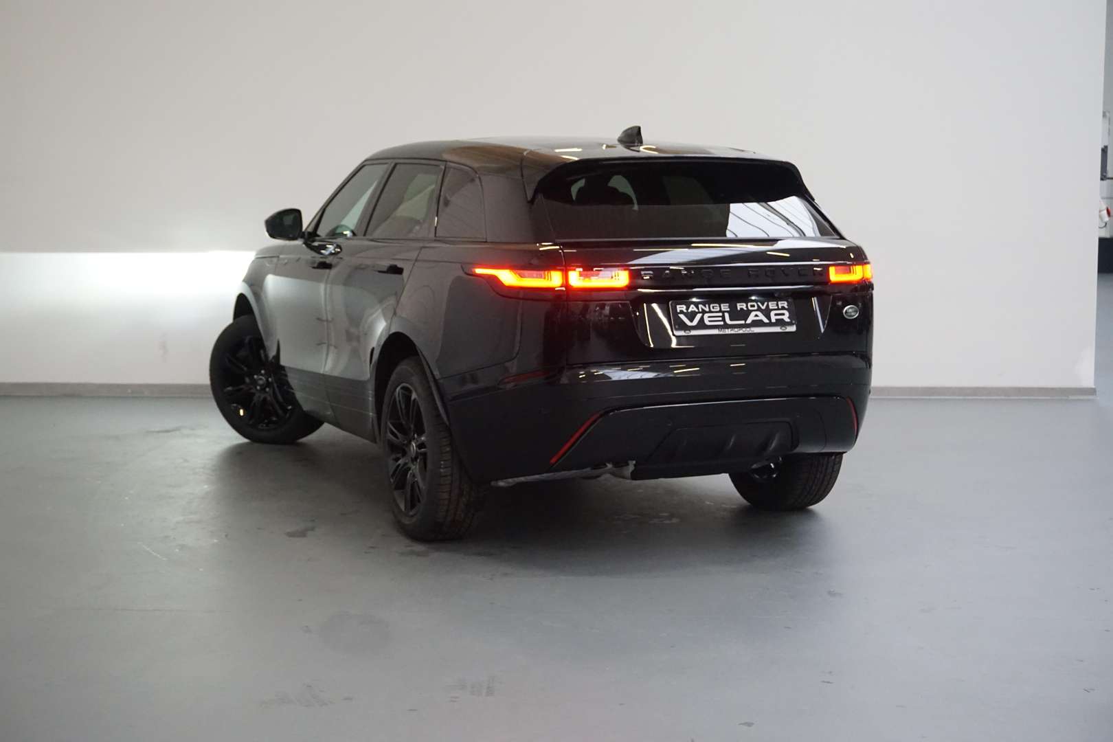 Land Rover Range Rover Velar R-Dynamic - 2023 - Joinsteer - #2