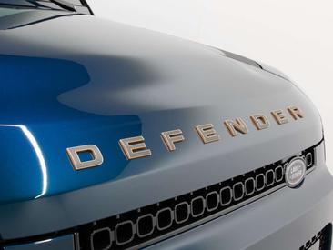 Land Rover Defender 110 4.4 P635 — photo 11