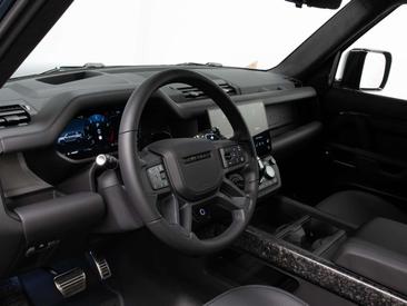 Land Rover Defender 110 4.4 P635 — photo 20