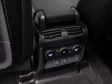 Land Rover Defender 110 4.4 P635 — photo 23