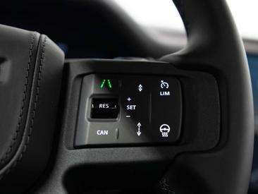 Land Rover Defender 110 4.4 P635 — photo 31