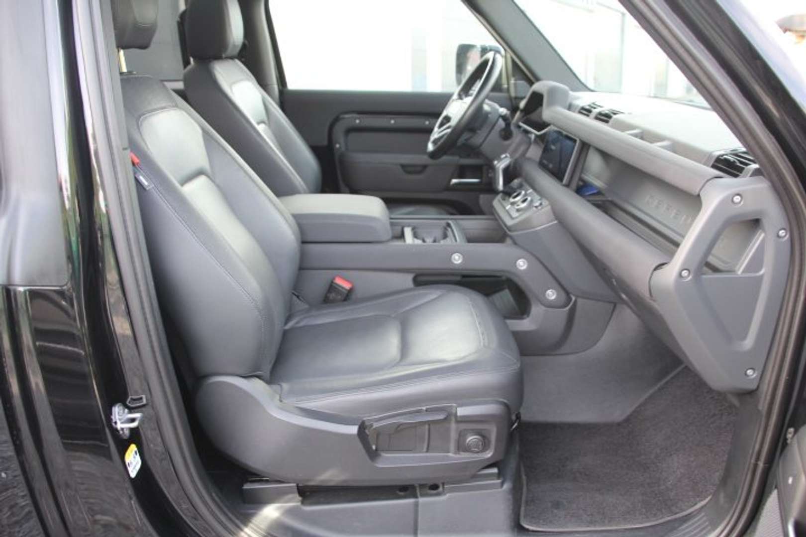 Land Rover Defender 90 D200 X-Dynamic SE-Utilitaire-TVA - 2022 - Joinsteer - #11