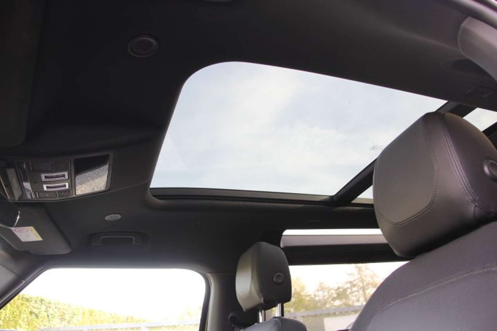 Land Rover Defender 90 D200 X-Dynamic SE-Utilitaire-TVA - 2022 - Joinsteer - #24