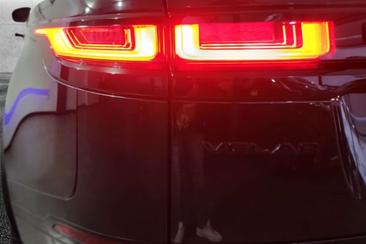 Land Rover Range Rover Velar R-Dynamic SE 2.0D I4 204 CV — photo 22