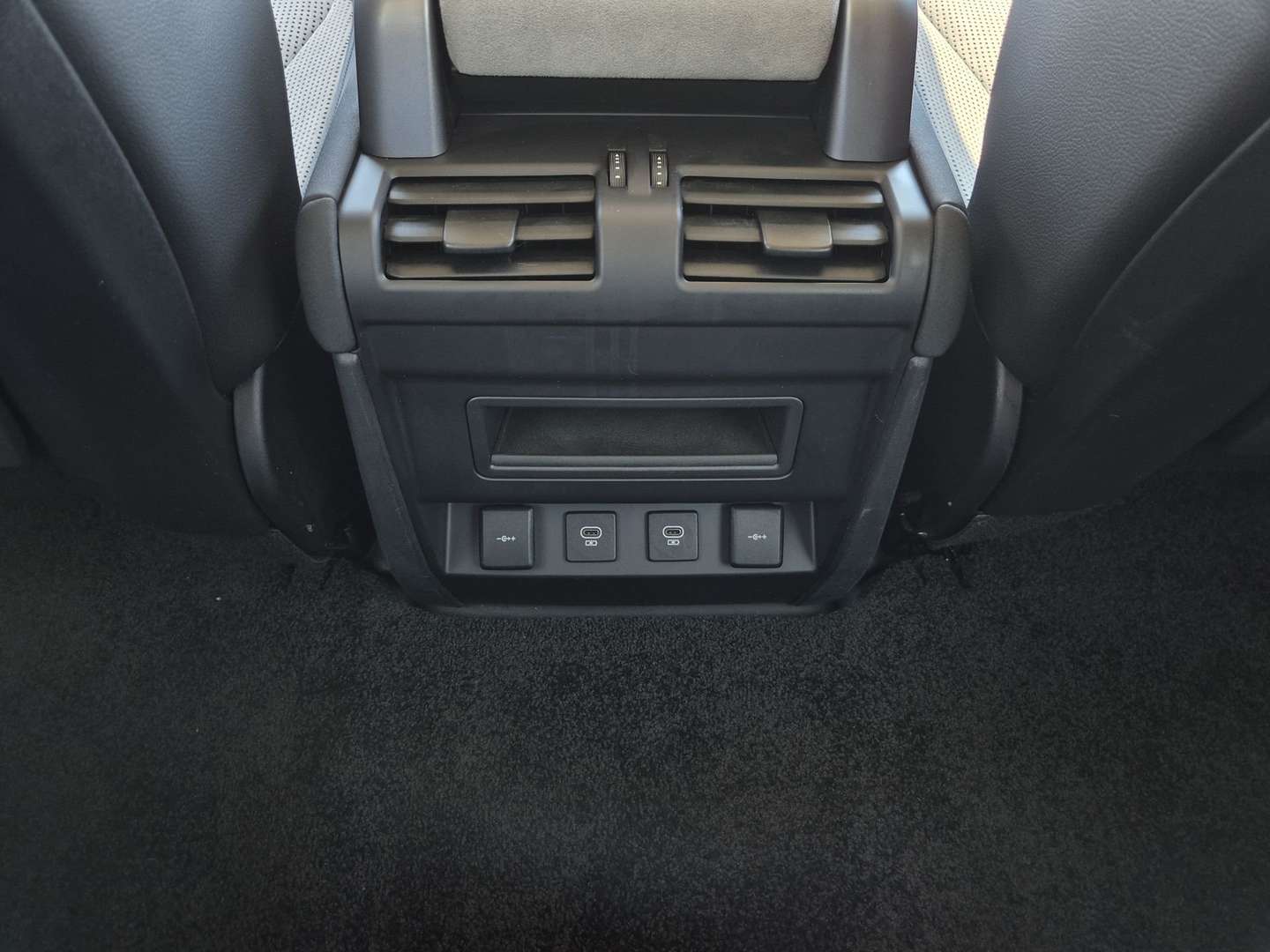 Land Rover Defender 90 3.0d I6 Mhev Awd 200cv Auto - 2021 - Joinsteer - #24