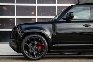 Land Rover Defender 110 2.0 P400e X-Dynamic SE Pano, Leder,22LM — photo 4