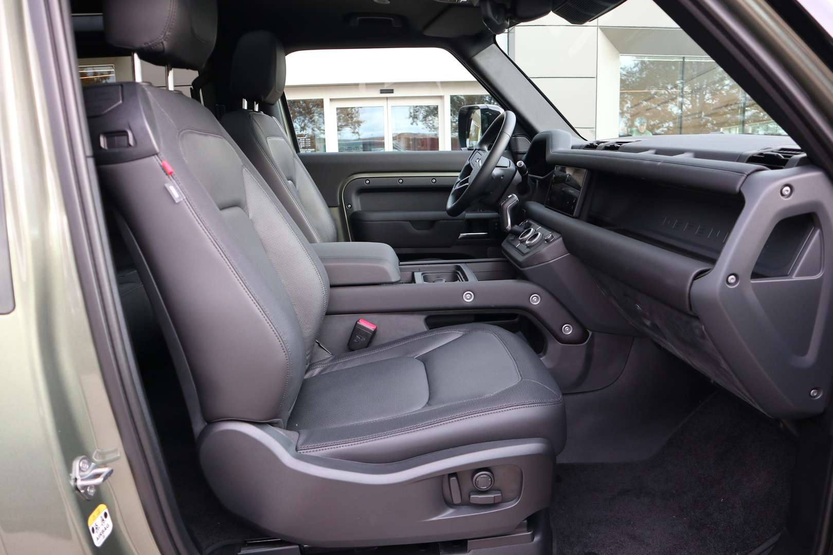 Land Rover Defender D250 X-DYNAMIC SE - 2025 - Joinsteer - #3