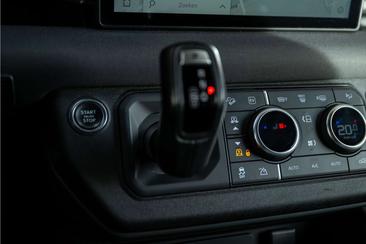 Land Rover Defender 110 2.0 P400e X-Dynamic SE Pano, Leder,22LM — photo 21