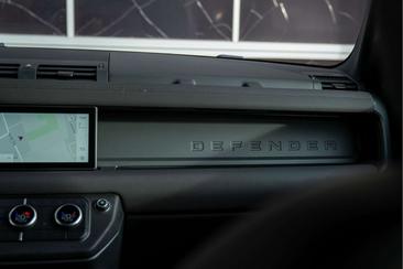 Land Rover Defender 110 2.0 P400e X-Dynamic SE Pano, Leder,22LM — photo 29
