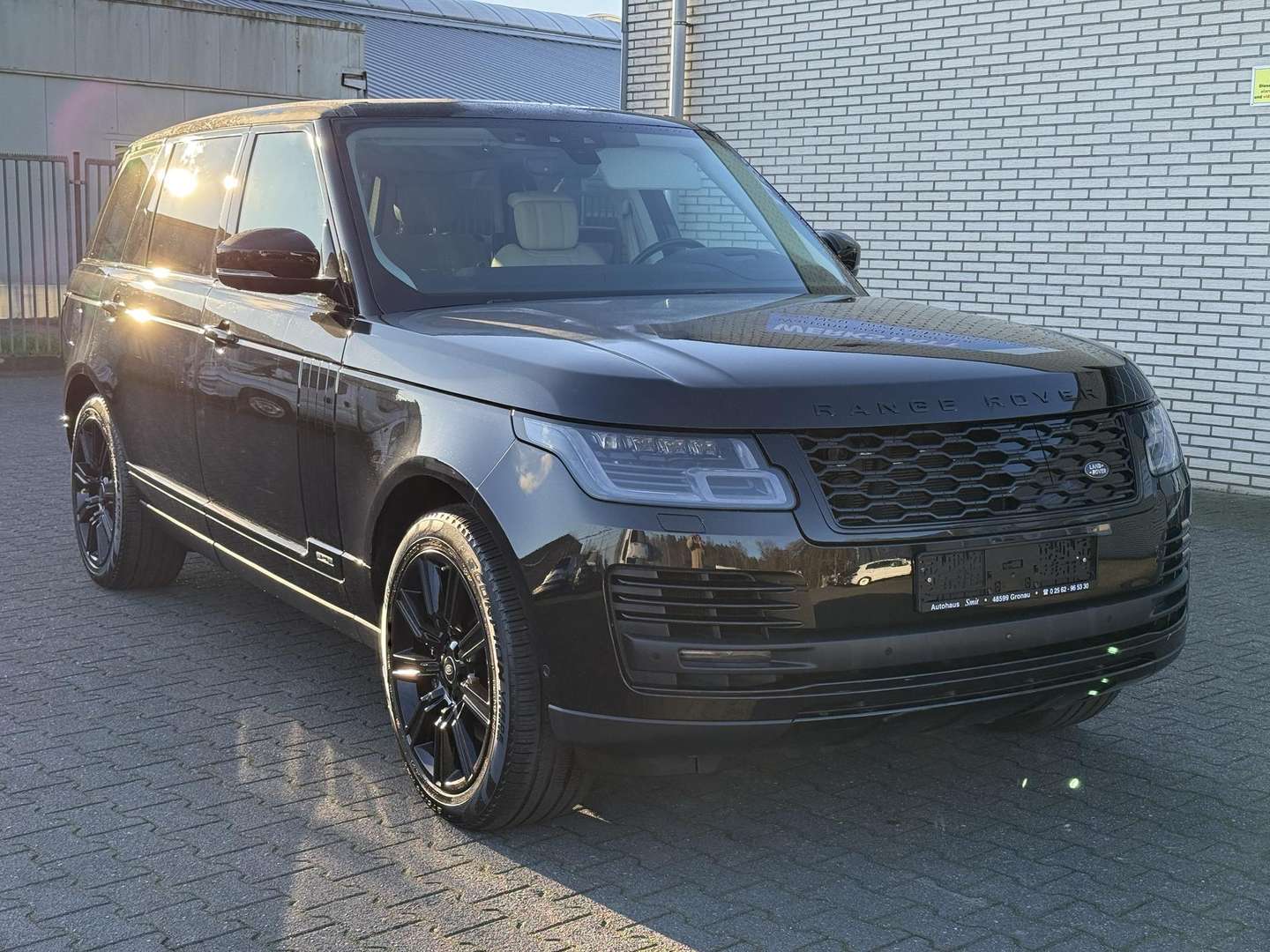 Land Rover Range Rover P400e Autobiography Chauffeur LWB - 2021 - Joinsteer - #1