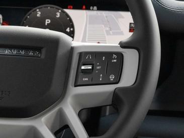 Land Rover Defender 110 D200 X-Dynamic SE — photo 12