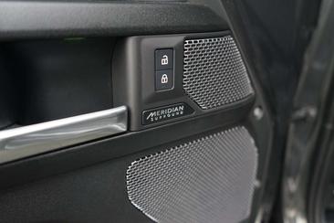 Land Rover Defender 90 Carpathian Edition 5.0 P525 V8 — photo 18