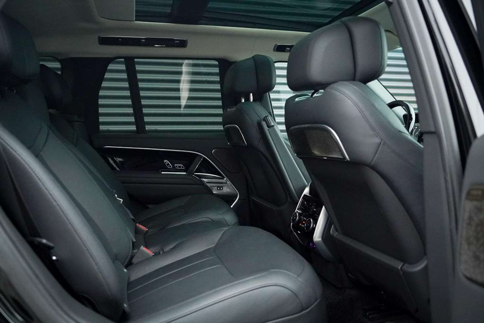 Land Rover Range Rover Autobiography 3.0 P550e PHEV Massage / Towing Package - 2024 - Joinsteer - #8