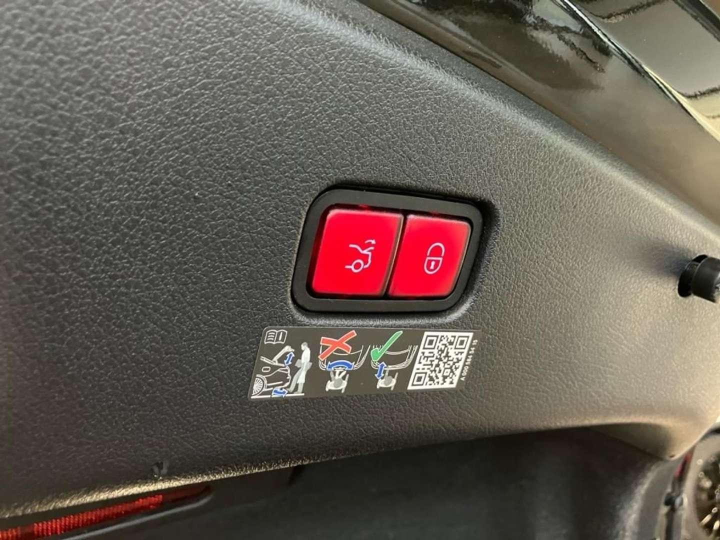 Mercedes CLE 300 Night Edition - 2025 - Joinsteer - #9