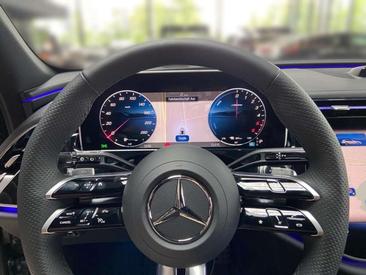 Mercedes Classe E Break 300 AMG Line — photo 4