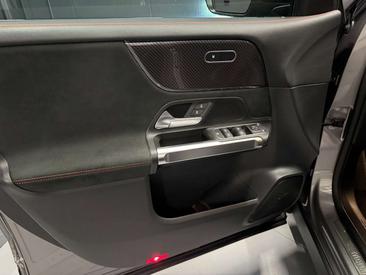 Mercedes GLB 220 AMG LINE — photo 19