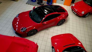 Porsche 911 Carrera S — photo 18